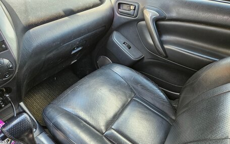 Toyota RAV4, 2004 год, 650 000 рублей, 6 фотография