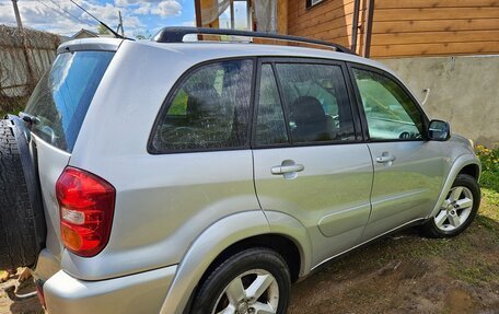 Toyota RAV4, 2004 год, 650 000 рублей, 10 фотография