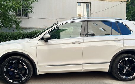 Volkswagen Tiguan II, 2018 год, 2 950 000 рублей, 1 фотография