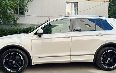 Volkswagen Tiguan II, 2018 год, 2 950 000 рублей, 1 фотография