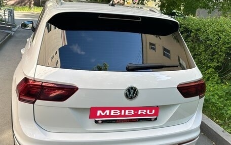 Volkswagen Tiguan II, 2018 год, 2 950 000 рублей, 3 фотография