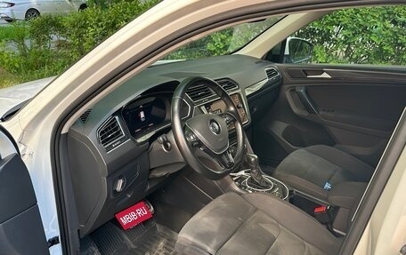 Volkswagen Tiguan II, 2018 год, 2 950 000 рублей, 5 фотография