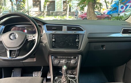 Volkswagen Tiguan II, 2018 год, 2 950 000 рублей, 8 фотография