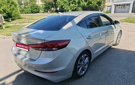 Hyundai Elantra VI рестайлинг, 2018 год, 1 720 000 рублей, 10 фотография