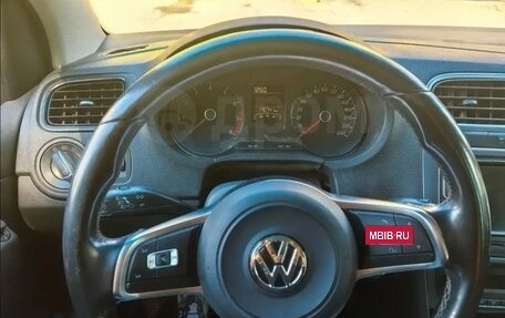 Volkswagen Polo VI (EU Market), 2019 год, 750 000 рублей, 5 фотография