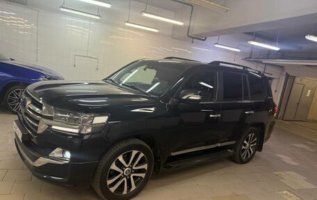 Toyota Land Cruiser 200, 2018 год, 8 000 000 рублей, 2 фотография