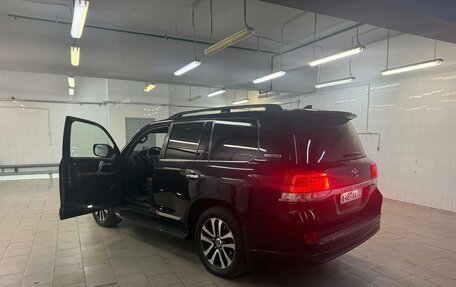 Toyota Land Cruiser 200, 2018 год, 8 000 000 рублей, 5 фотография