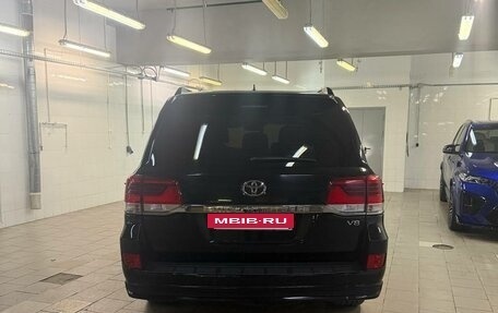 Toyota Land Cruiser 200, 2018 год, 8 000 000 рублей, 9 фотография