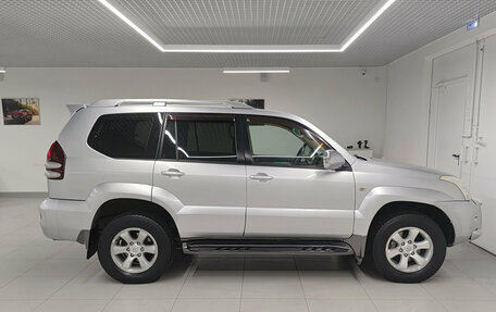 Toyota Land Cruiser Prado 120 рестайлинг, 2003 год, 1 808 000 рублей, 5 фотография