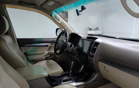Toyota Land Cruiser Prado 120 рестайлинг, 2003 год, 1 808 000 рублей, 13 фотография