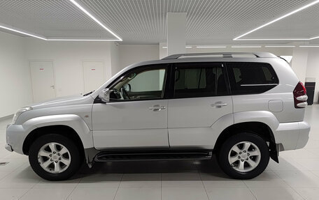 Toyota Land Cruiser Prado 120 рестайлинг, 2003 год, 1 808 000 рублей, 10 фотография