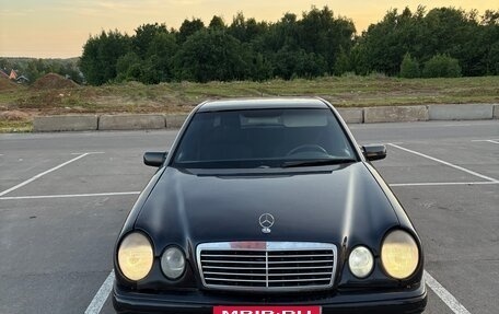 Mercedes-Benz E-Класс, 1998 год, 250 000 рублей, 1 фотография