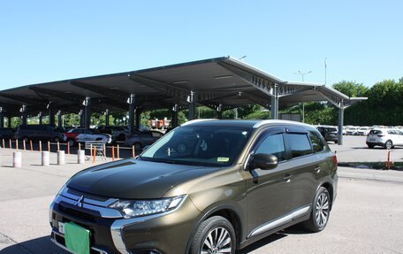 Mitsubishi Outlander III рестайлинг 3, 2019 год, 1 987 000 рублей, 3 фотография