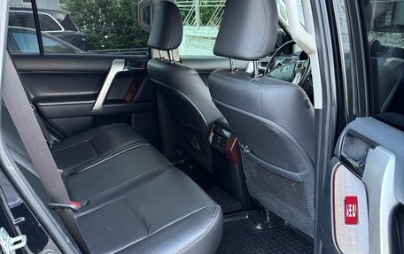 Toyota Land Cruiser Prado 150 рестайлинг 2, 2017 год, 4 313 013 рублей, 5 фотография