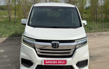 Honda Stepwgn IV, 2020 год, 2 600 000 рублей, 3 фотография
