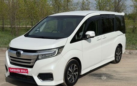Honda Stepwgn IV, 2020 год, 2 600 000 рублей, 2 фотография