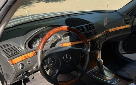Mercedes-Benz E-Класс, 2004 год, 590 000 рублей, 8 фотография