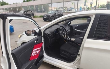Hyundai Solaris II рестайлинг, 2011 год, 550 000 рублей, 10 фотография