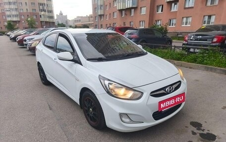 Hyundai Solaris II рестайлинг, 2011 год, 550 000 рублей, 8 фотография