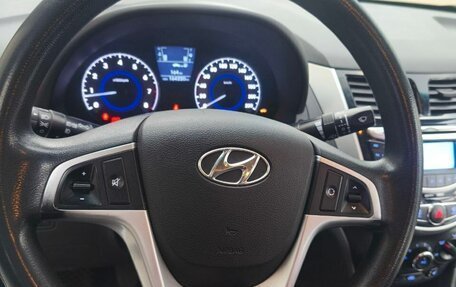 Hyundai Solaris II рестайлинг, 2011 год, 550 000 рублей, 18 фотография