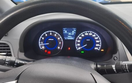 Hyundai Solaris II рестайлинг, 2011 год, 550 000 рублей, 14 фотография