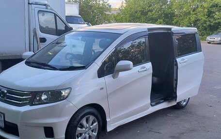 Honda Freed I, 2011 год, 1 070 000 рублей, 3 фотография