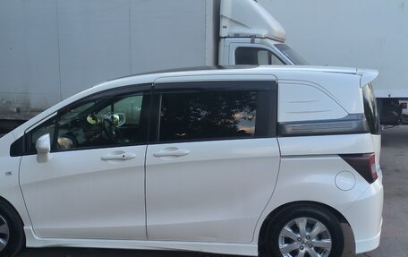 Honda Freed I, 2011 год, 1 070 000 рублей, 11 фотография