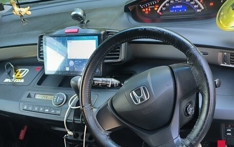 Honda Freed I, 2011 год, 1 070 000 рублей, 9 фотография