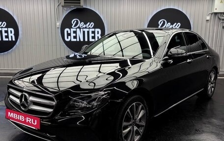 Mercedes-Benz E-Класс, 2019 год, 4 450 000 рублей, 2 фотография