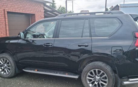 Toyota Land Cruiser Prado 150 рестайлинг 2, 2018 год, 5 900 000 рублей, 3 фотография