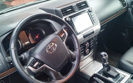 Toyota Land Cruiser Prado 150 рестайлинг 2, 2018 год, 5 900 000 рублей, 5 фотография