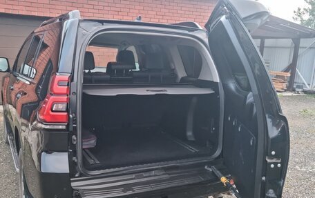 Toyota Land Cruiser Prado 150 рестайлинг 2, 2018 год, 5 900 000 рублей, 9 фотография