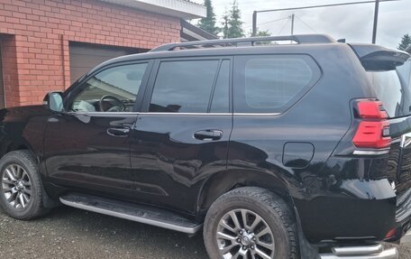 Toyota Land Cruiser Prado 150 рестайлинг 2, 2018 год, 5 900 000 рублей, 14 фотография