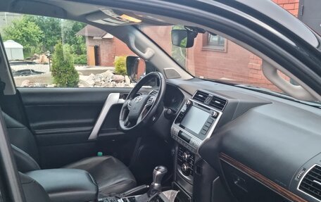 Toyota Land Cruiser Prado 150 рестайлинг 2, 2018 год, 5 900 000 рублей, 12 фотография