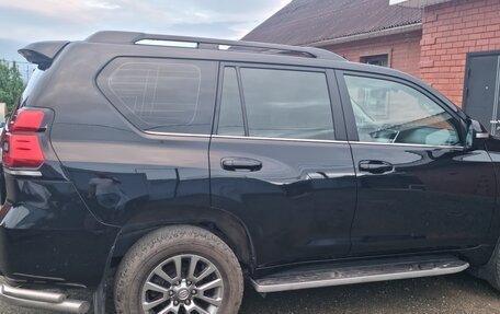 Toyota Land Cruiser Prado 150 рестайлинг 2, 2018 год, 5 900 000 рублей, 11 фотография