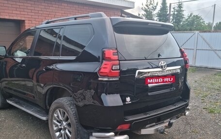 Toyota Land Cruiser Prado 150 рестайлинг 2, 2018 год, 5 900 000 рублей, 10 фотография