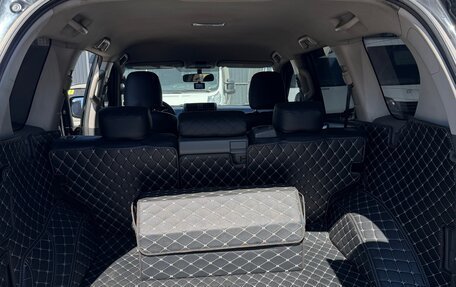 Toyota Land Cruiser Prado 150 рестайлинг 2, 2010 год, 2 650 000 рублей, 8 фотография