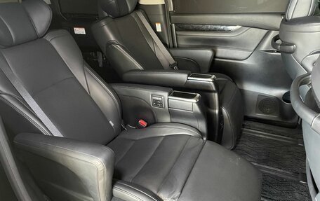 Toyota Alphard III, 2018 год, 5 999 000 рублей, 9 фотография