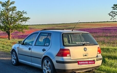 Volkswagen Golf IV, 1998 год, 590 000 рублей, 1 фотография