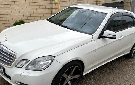 Mercedes-Benz E-Класс, 2010 год, 1 199 000 рублей, 6 фотография
