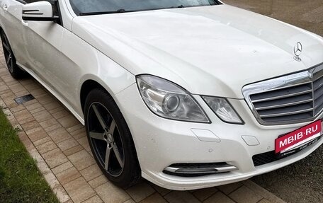 Mercedes-Benz E-Класс, 2010 год, 1 199 000 рублей, 2 фотография