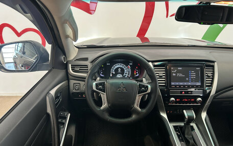 Mitsubishi Montero Sport, 2023 год, 4 250 000 рублей, 11 фотография