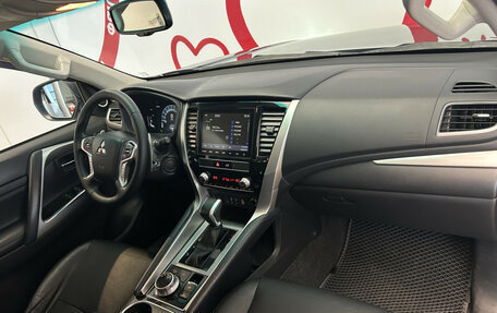 Mitsubishi Montero Sport, 2023 год, 4 250 000 рублей, 9 фотография