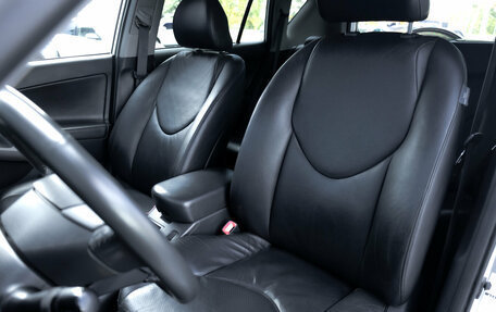 Toyota RAV4, 2006 год, 1 099 000 рублей, 18 фотография