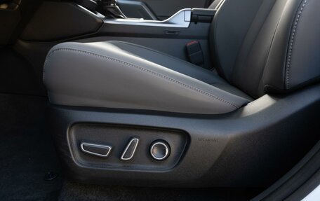 Toyota RAV4, 2026 год, 4 389 000 рублей, 26 фотография