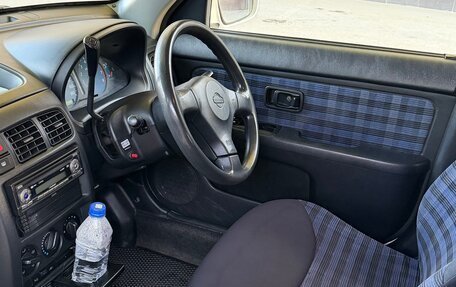 Nissan Cube II, 2000 год, 450 000 рублей, 11 фотография
