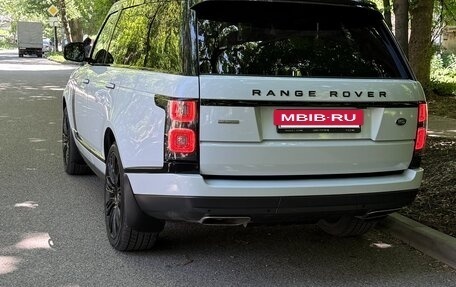 Land Rover Range Rover IV рестайлинг, 2018 год, 7 600 000 рублей, 4 фотография