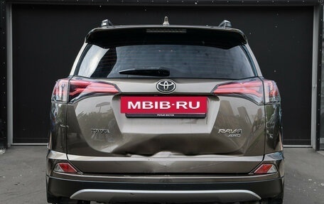 Toyota RAV4, 2018 год, 2 450 000 рублей, 5 фотография