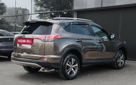 Toyota RAV4, 2018 год, 2 450 000 рублей, 4 фотография