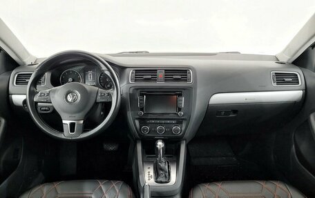 Volkswagen Jetta VI, 2013 год, 750 000 рублей, 5 фотография